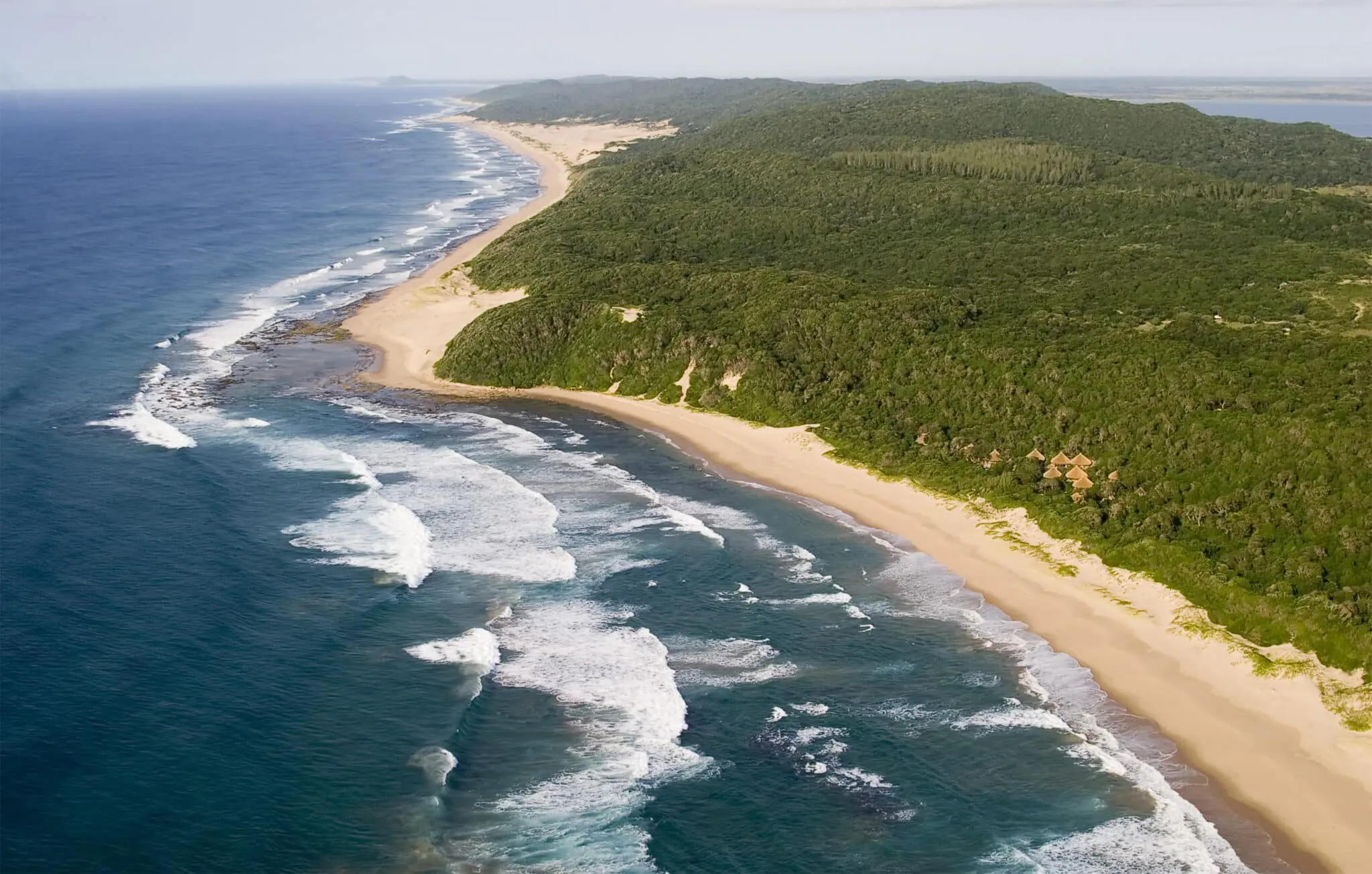 paysage sauvage du kwazulu-natal, entre océan et terre