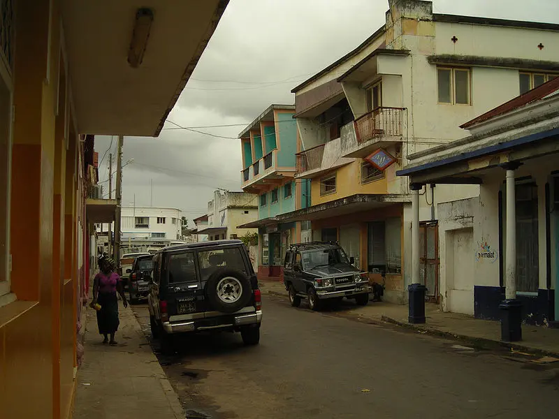 rues d'Inhambane dans laquelle on peut découvrir l’architecture