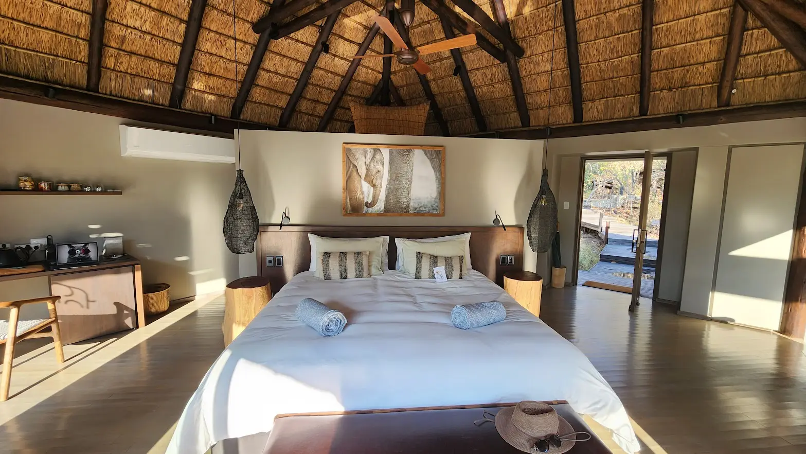 nos-services-chambre-lodge-ekima-afrika-travel-agence-voyage-locale