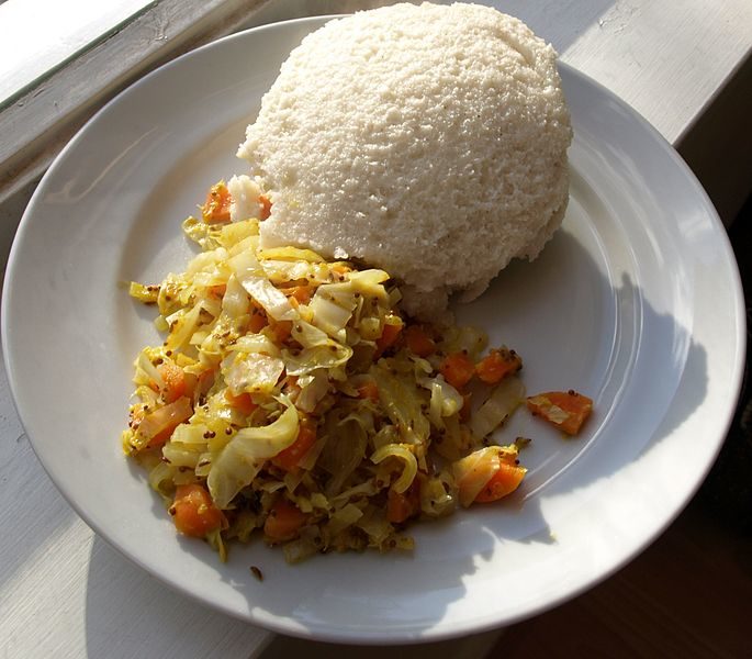Le mieliepap, semoule de mais, en guise d'accompagnement de légumes