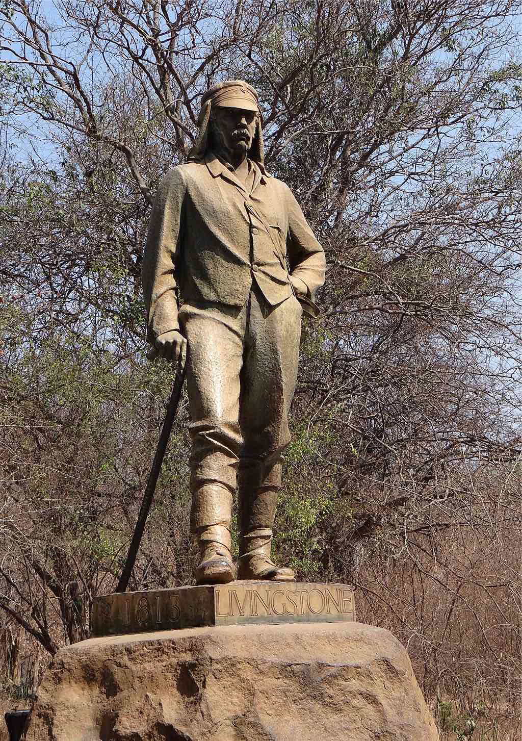 Statue de l'explorateur David Livingstone du côté Zimbabwe des chutes
